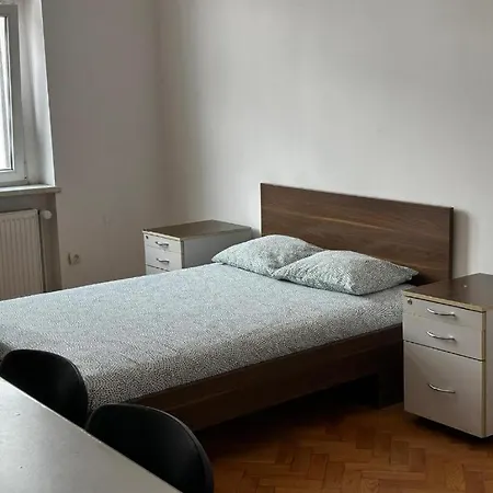 Ionia Apartment-stary Rynek شقة بوزنان