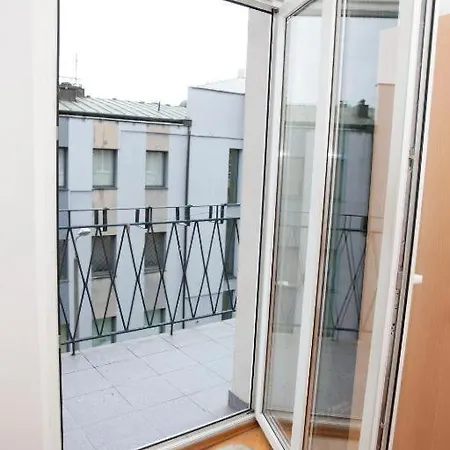 Ionia Apartment-stary Rynek * بوزنان