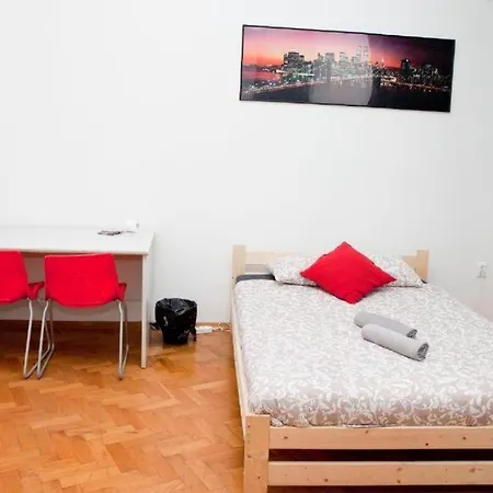 Ionia Apartment-stary Rynek * بوزنان